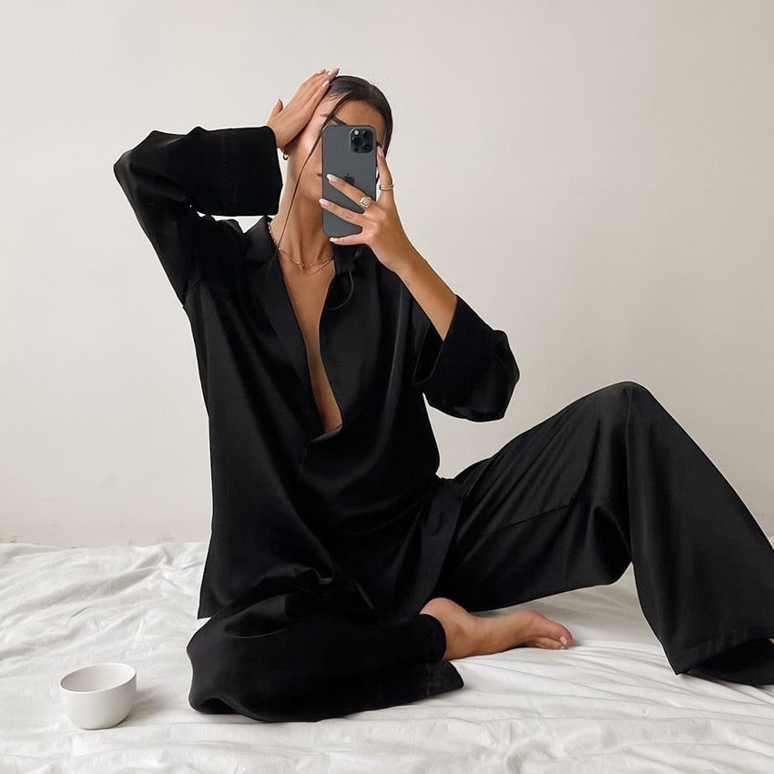 Bella Nuit Oversized Satin Pyjama Set – Soft & Luxurious Nightwear