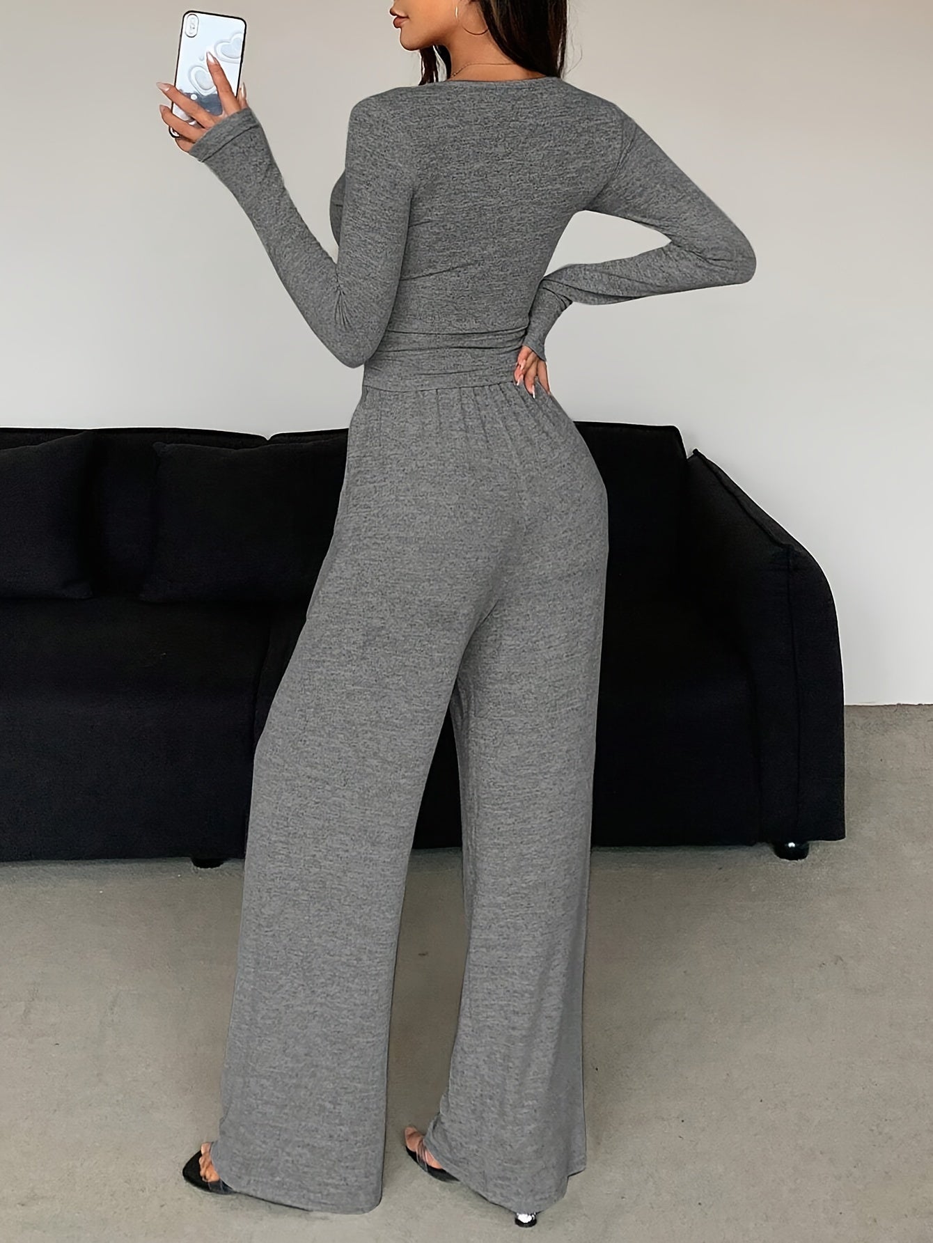 Stylish Lounge Set with Trendy Details for Casual Wear
