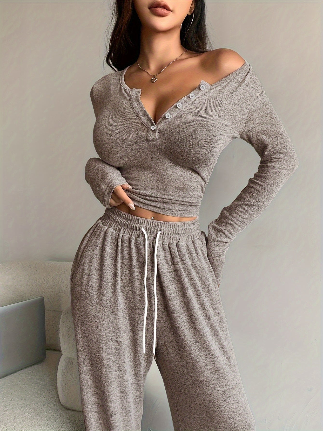 Stylish Lounge Set with Trendy Details for Casual Wear