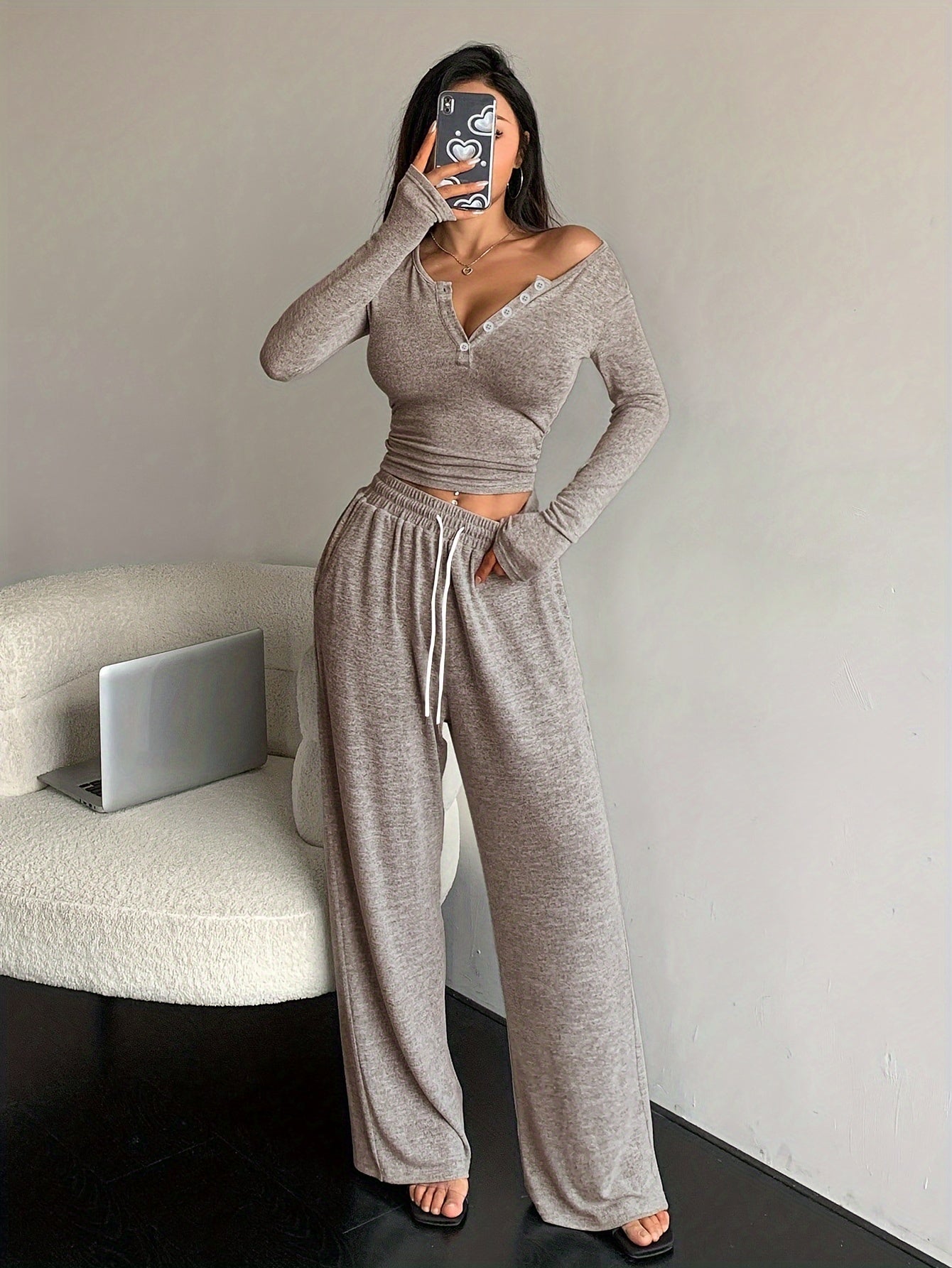 Stylish Lounge Set with Trendy Details for Casual Wear